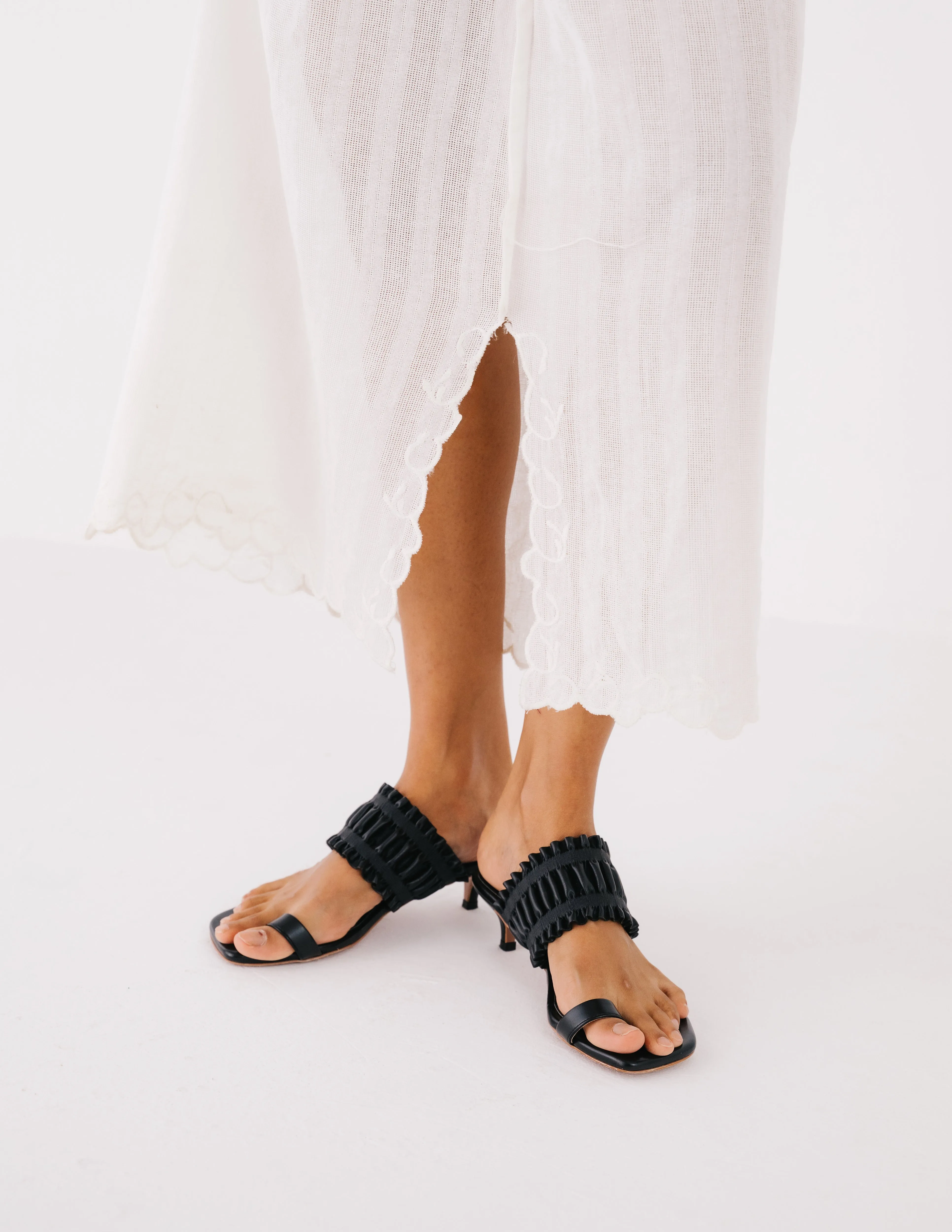 Eva Toe Loop Heel Mules (Black)
